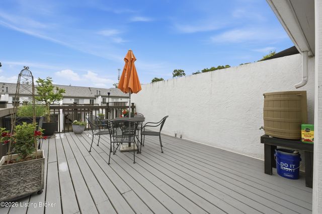 232 Moser Rd, Louisville, KY 40223