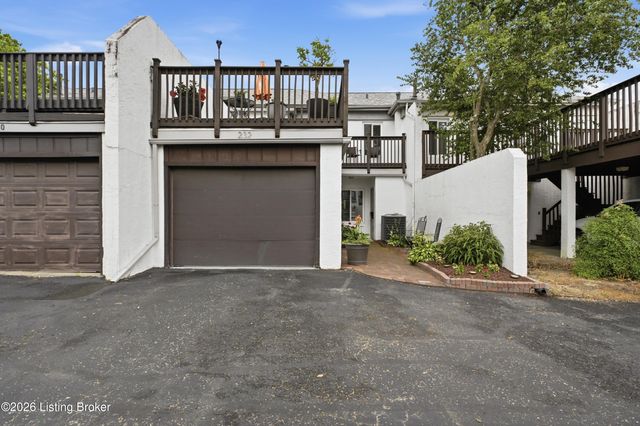 232 Moser Rd, Louisville, KY 40223