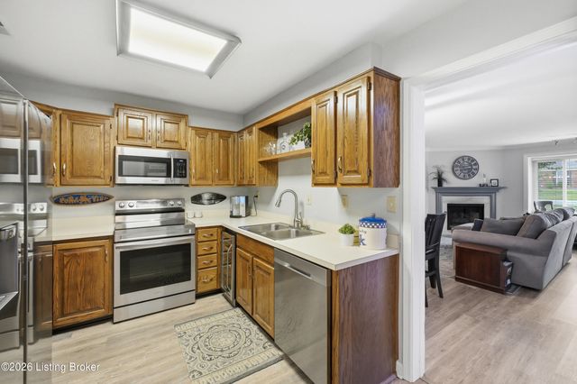 232 Moser Rd, Louisville, KY 40223