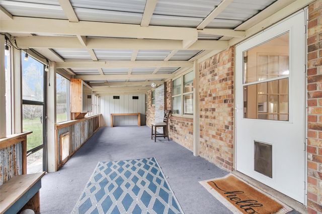 202 Twin Harbors Drive, Onalaska, TX 77360