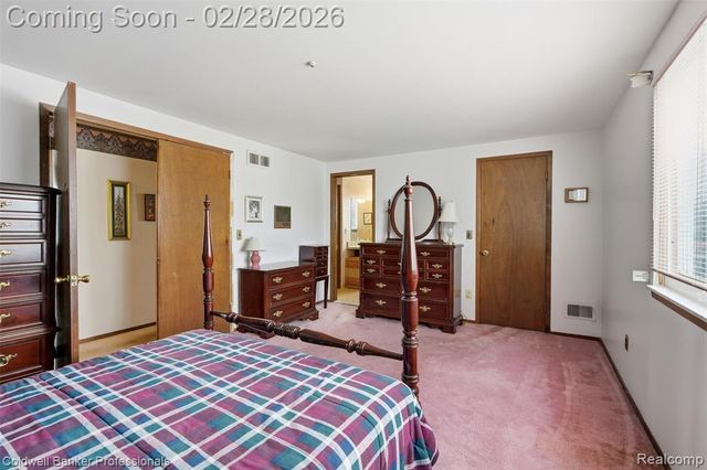 40162 Spitz Drive, Sterling Heights, MI 48313