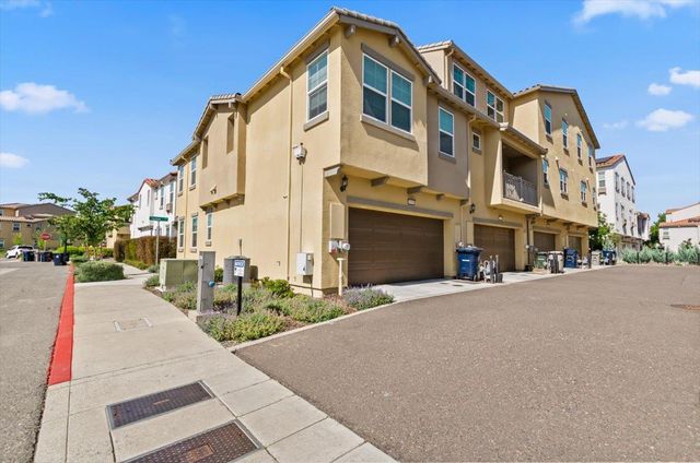 2954 Toulouse Walk, Sacramento, CA 95834