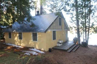 481 Davis Lake Rd, Usk, WA 99180