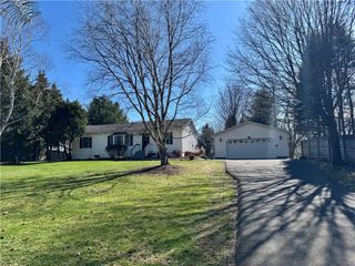 1426 West Genesee Street Road, Aurelius, NY 13021