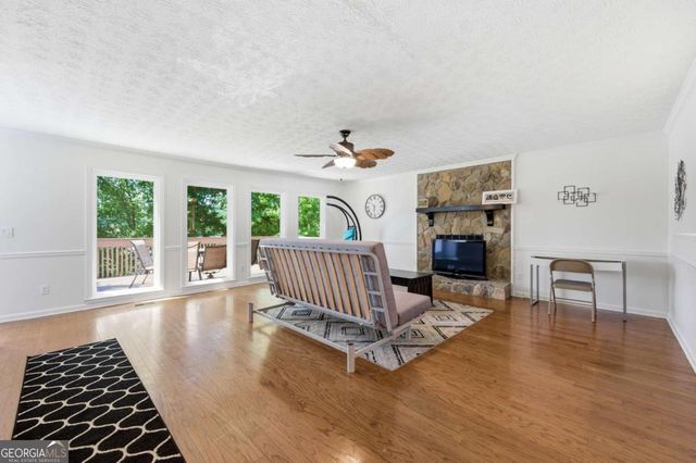 8712 Lake Drive, Snellville, GA 30039