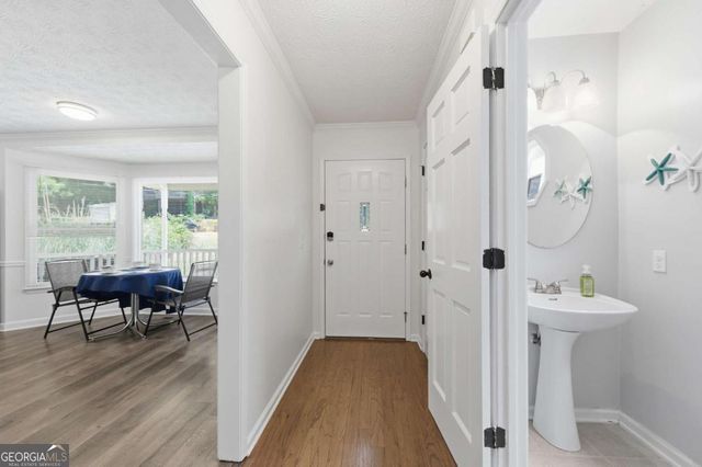 8712 Lake Drive, Snellville, GA 30039