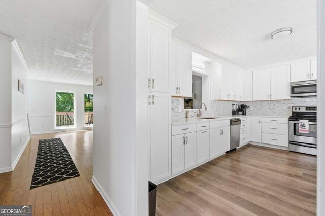 8712 Lake Drive, Snellville, GA 30039