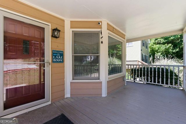 8712 Lake Drive, Snellville, GA 30039