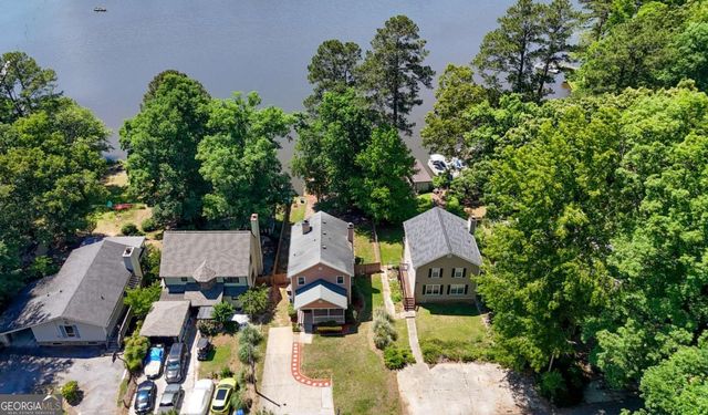 8712 Lake Drive, Snellville, GA 30039