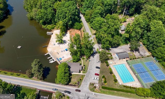 8712 Lake Drive, Snellville, GA 30039