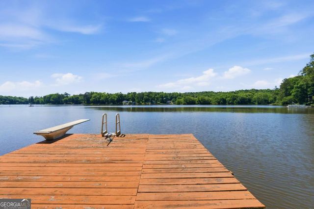 8712 Lake Drive, Snellville, GA 30039