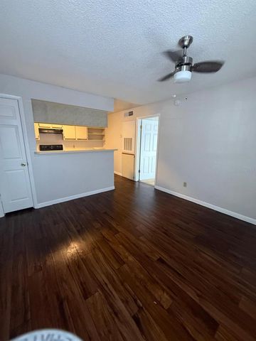 4225 THORNBRIAR LANE O111, Orlando, FL 32822