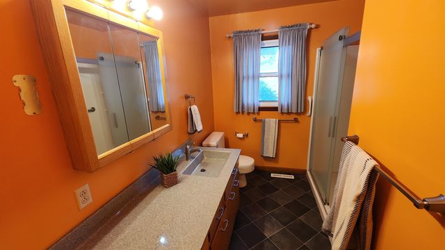 1917 Roberts Ave, Salina, KS 67401