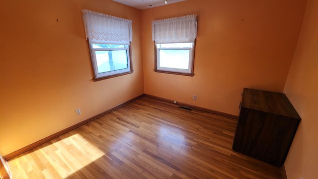 1917 Roberts Ave, Salina, KS 67401