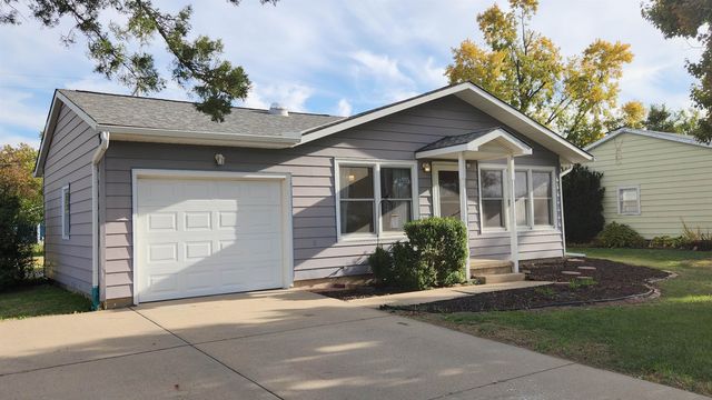 1917 Roberts Ave, Salina, KS 67401