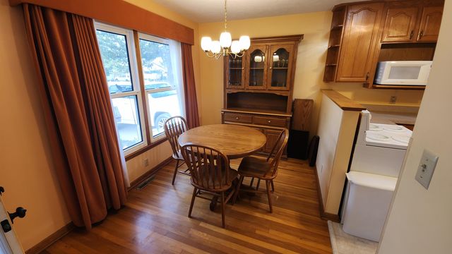 1917 Roberts Ave, Salina, KS 67401