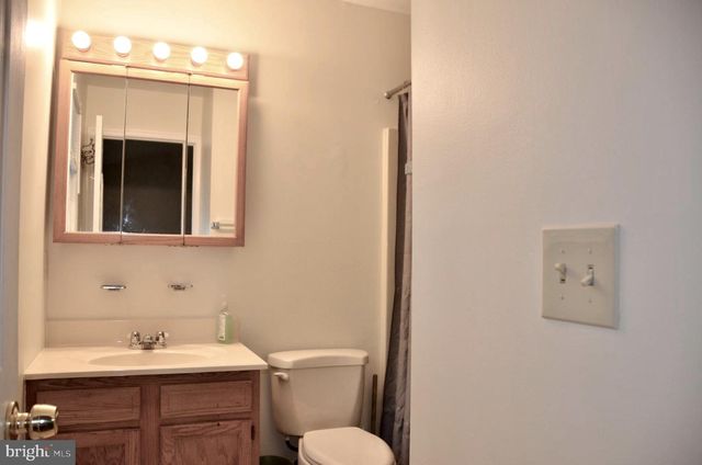 1533 MAYFIELD RD, Edgewater, MD 21037