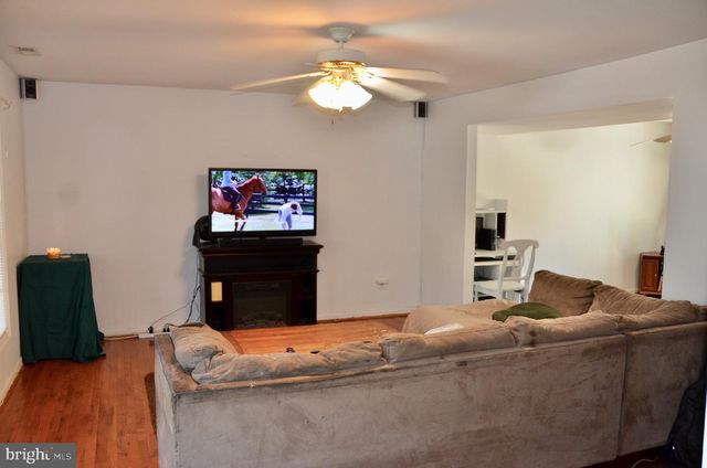 1533 MAYFIELD RD, Edgewater, MD 21037