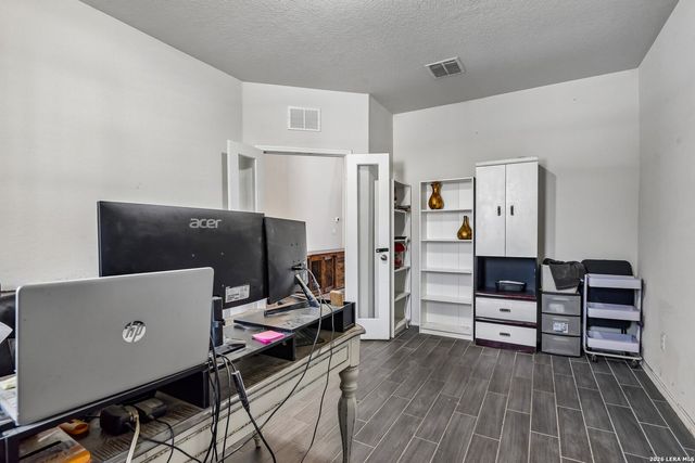 10727 Lone Ranger, San Antonio, TX 78254