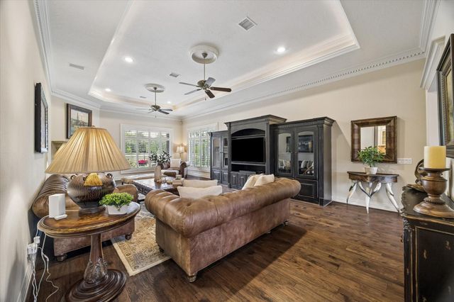 9426 Deer Path Lane, Magnolia, TX 77354
