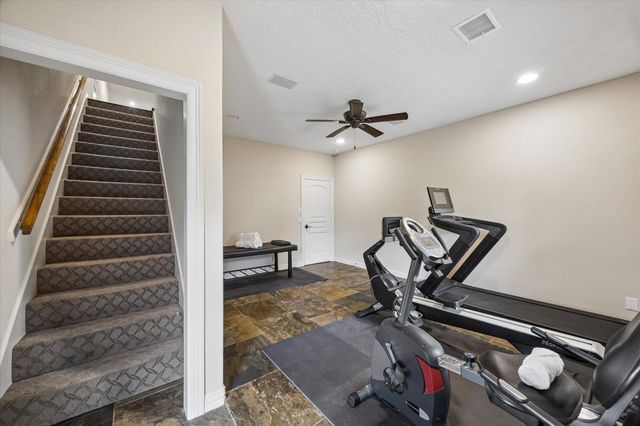 9426 Deer Path Lane, Magnolia, TX 77354