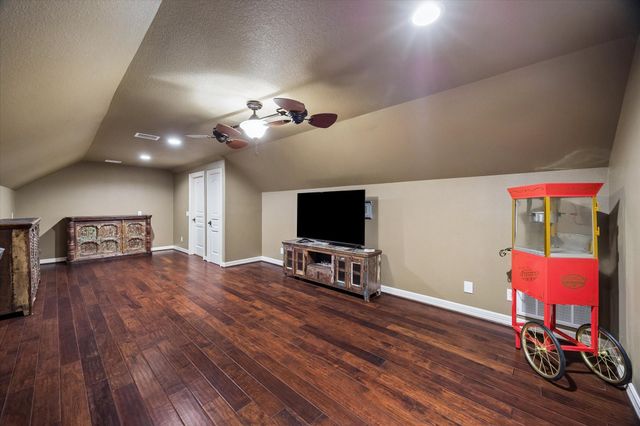 9426 Deer Path Lane, Magnolia, TX 77354