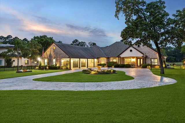 9426 Deer Path Lane, Magnolia, TX 77354