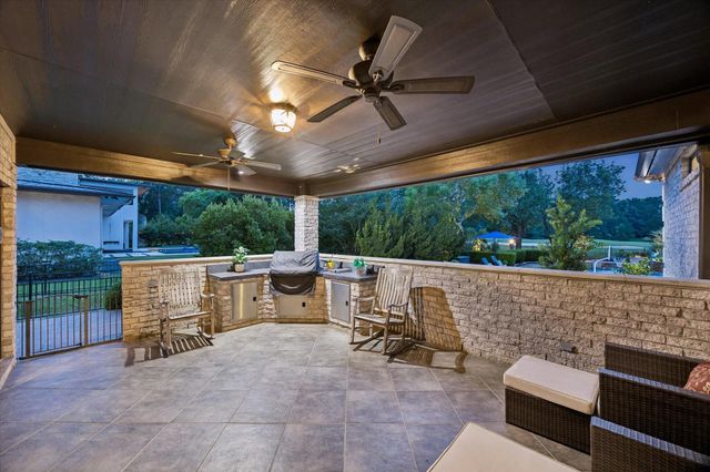 9426 Deer Path Lane, Magnolia, TX 77354