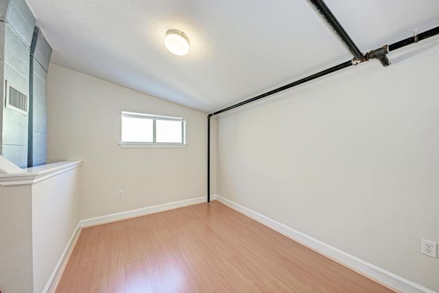 807 E 14th ST 306, Austin, TX 78702