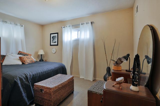 957 E 13th Avenue, Columbus, OH 43211