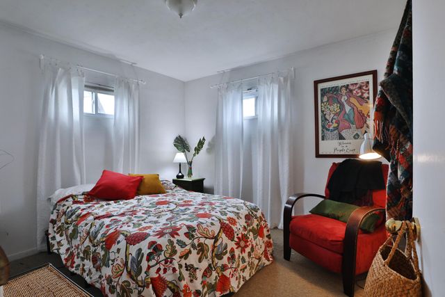 957 E 13th Avenue, Columbus, OH 43211