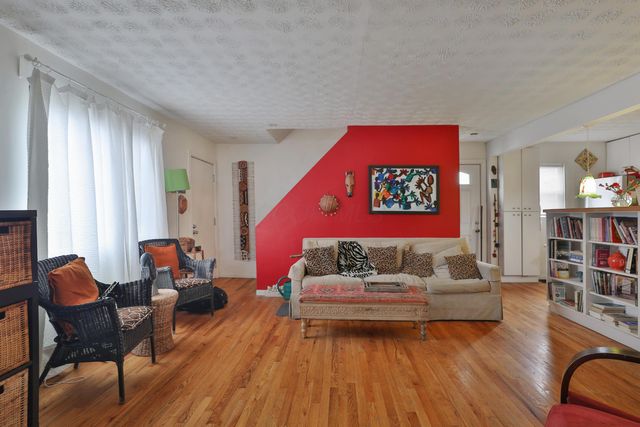 957 E 13th Avenue, Columbus, OH 43211