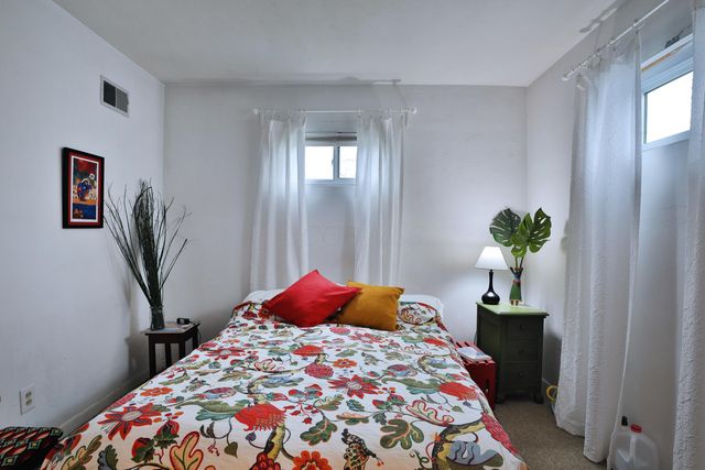 957 E 13th Avenue, Columbus, OH 43211