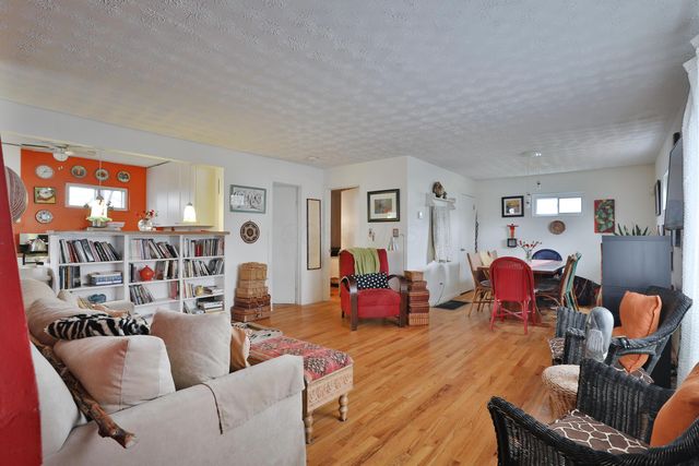 957 E 13th Avenue, Columbus, OH 43211