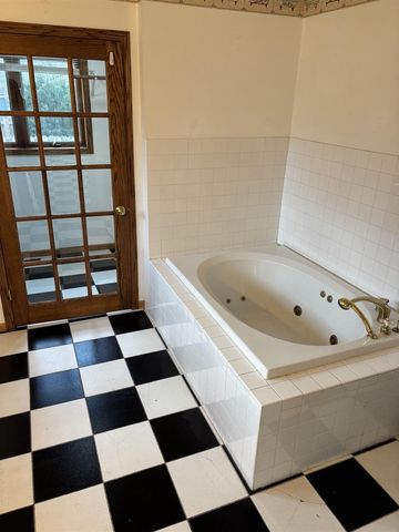 840 E Homeland Court, Beloit, WI 53511