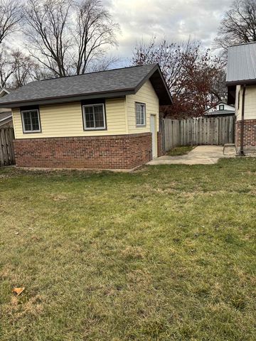 840 E Homeland Court, Beloit, WI 53511