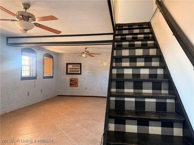 1028 S Arkansas Avenue, Van Buren, AR 72956