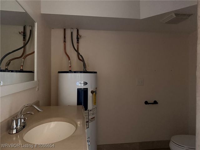 1028 S Arkansas Avenue, Van Buren, AR 72956