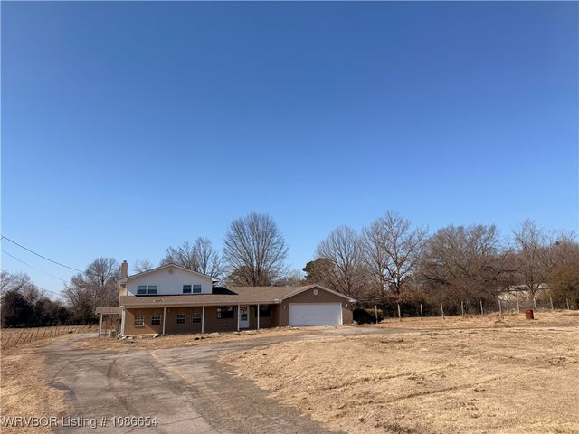 1028 S Arkansas Avenue, Van Buren, AR 72956