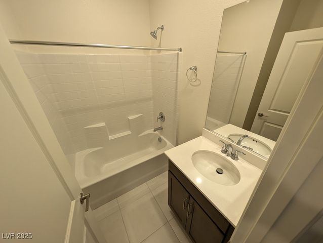 544 Clover Bar Lane, Las Vegas, NV 89138