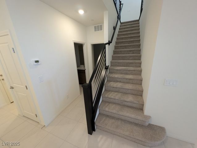 544 Clover Bar Lane, Las Vegas, NV 89138