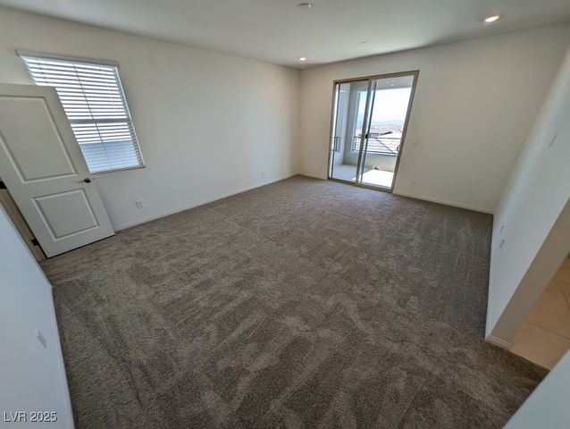 544 Clover Bar Lane, Las Vegas, NV 89138