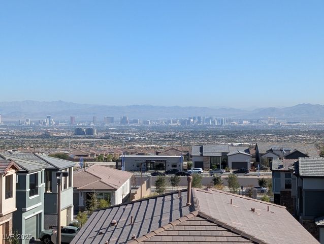 544 Clover Bar Lane, Las Vegas, NV 89138