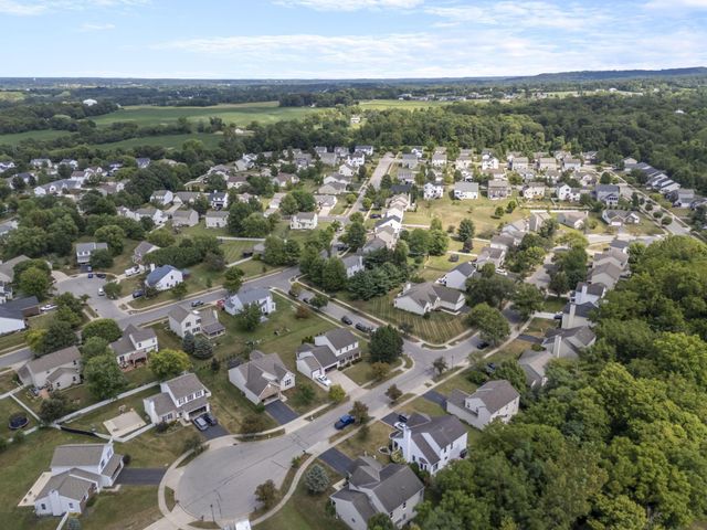 7835 Edgewater Court, Canal Winchester, OH 43110