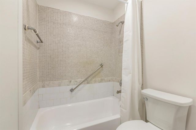 136 Flanders C, Delray Beach, FL 33484