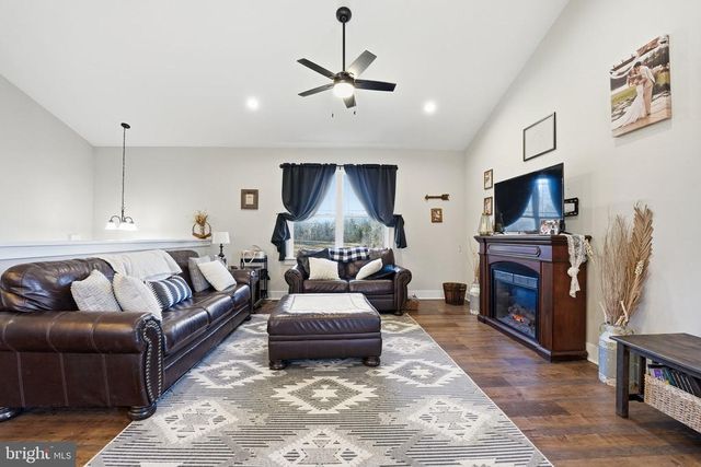 11183 DROGHEDA MOUNTAIN RD, Rixeyville, VA 22737