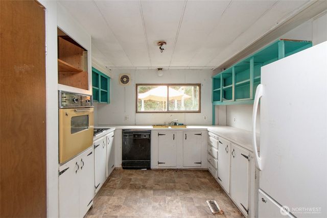 183 Tac-Dale Drive, Port Angeles, WA 98363