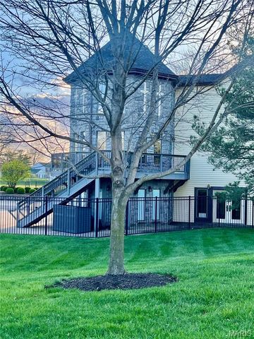 3825 Secretariat Drive, Florissant, MO 63034