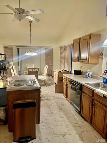 3825 Secretariat Drive, Florissant, MO 63034