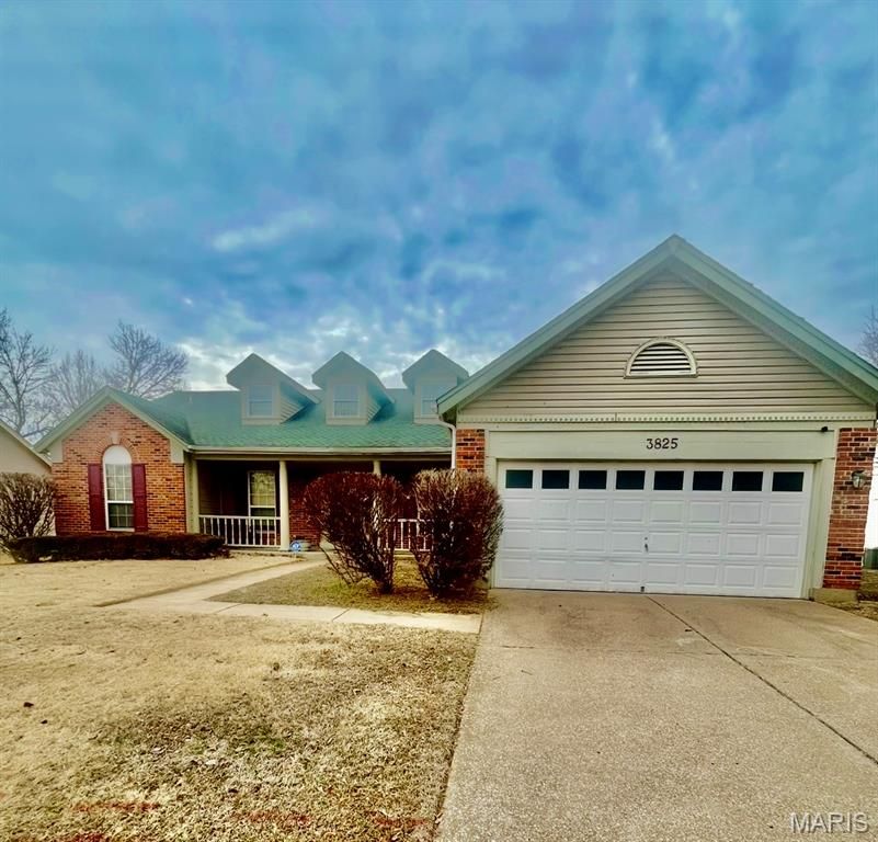 3825 Secretariat Drive, Florissant, MO 63034